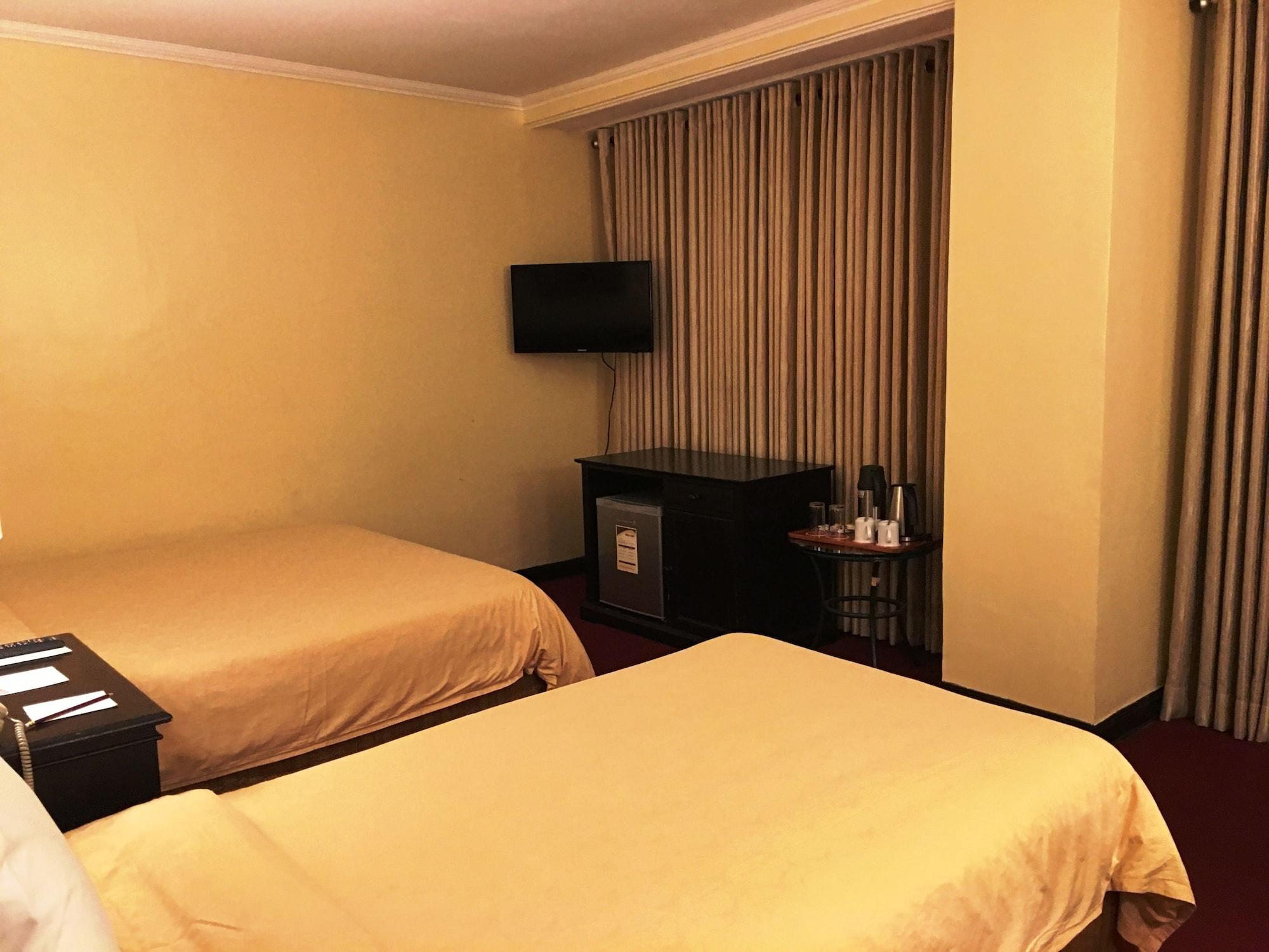 Bayview Park Hotel Manilla Buitenkant foto