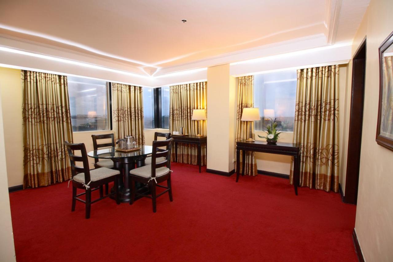 Bayview Park Hotel Manilla Buitenkant foto