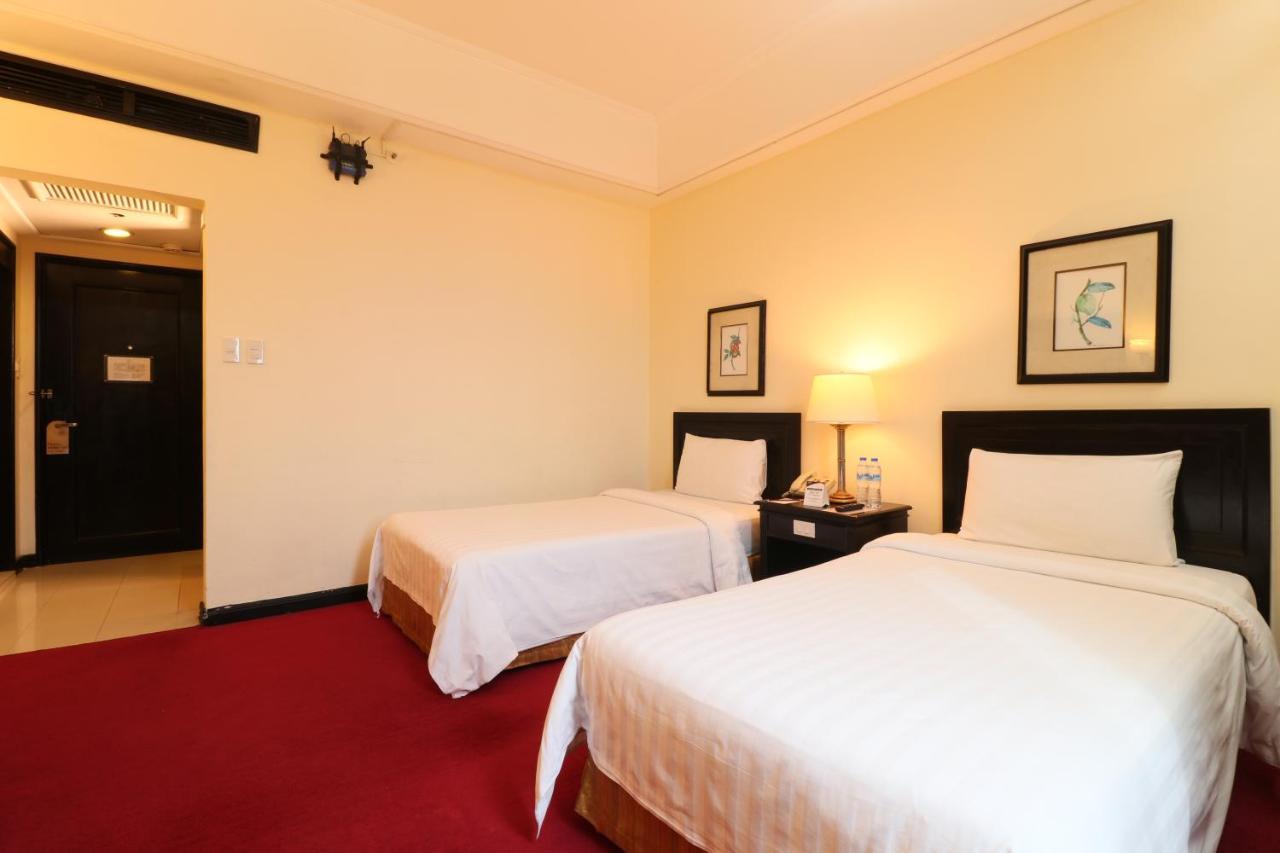 Bayview Park Hotel Manilla Buitenkant foto