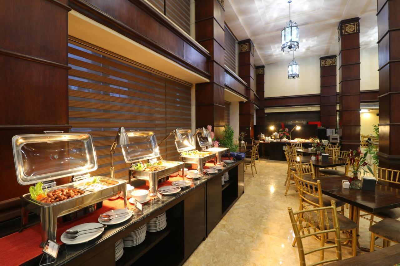 Bayview Park Hotel Manilla Buitenkant foto