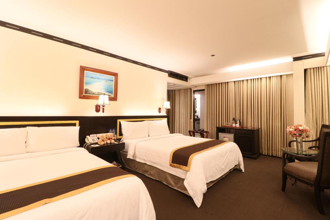 Bayview Park Hotel Manilla Buitenkant foto